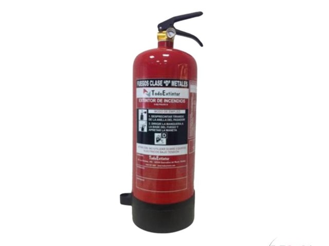 Extintor de polvo ABC de 6 kg para fuegos tipo “D”